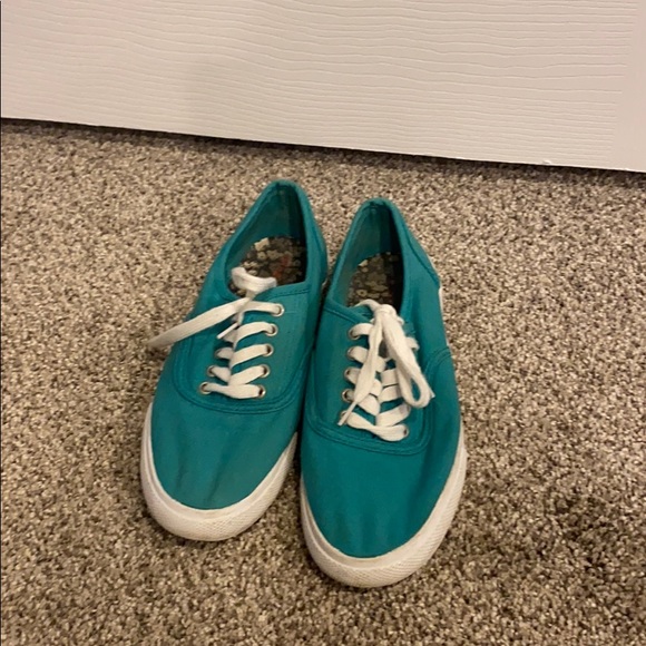 Canvas sneakers - Picture 3 of 3